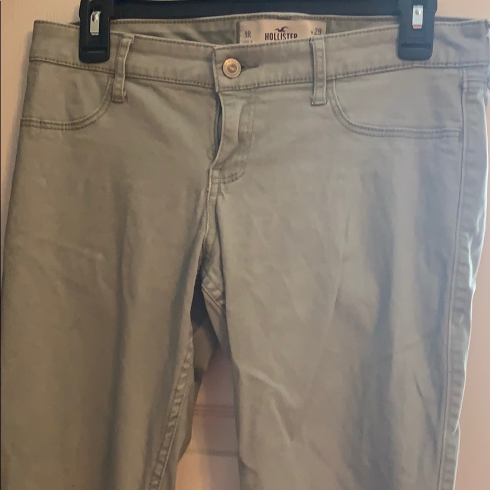 capris